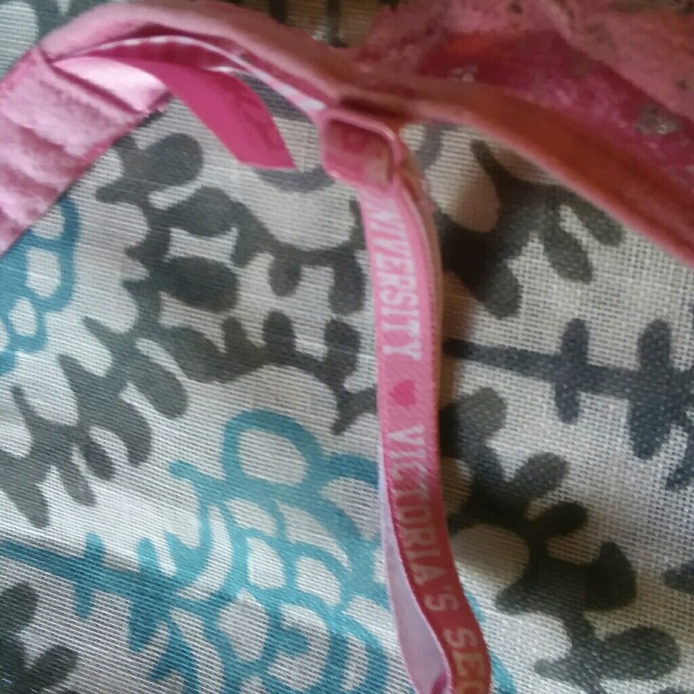 Pretty bra - Picture 2 of 3